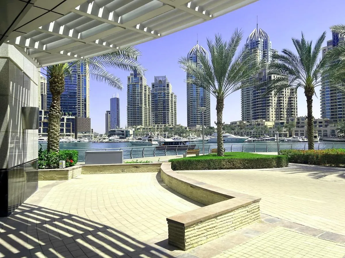 Apartment Newly Renovated Marina & Sea View Family Condo Dubai