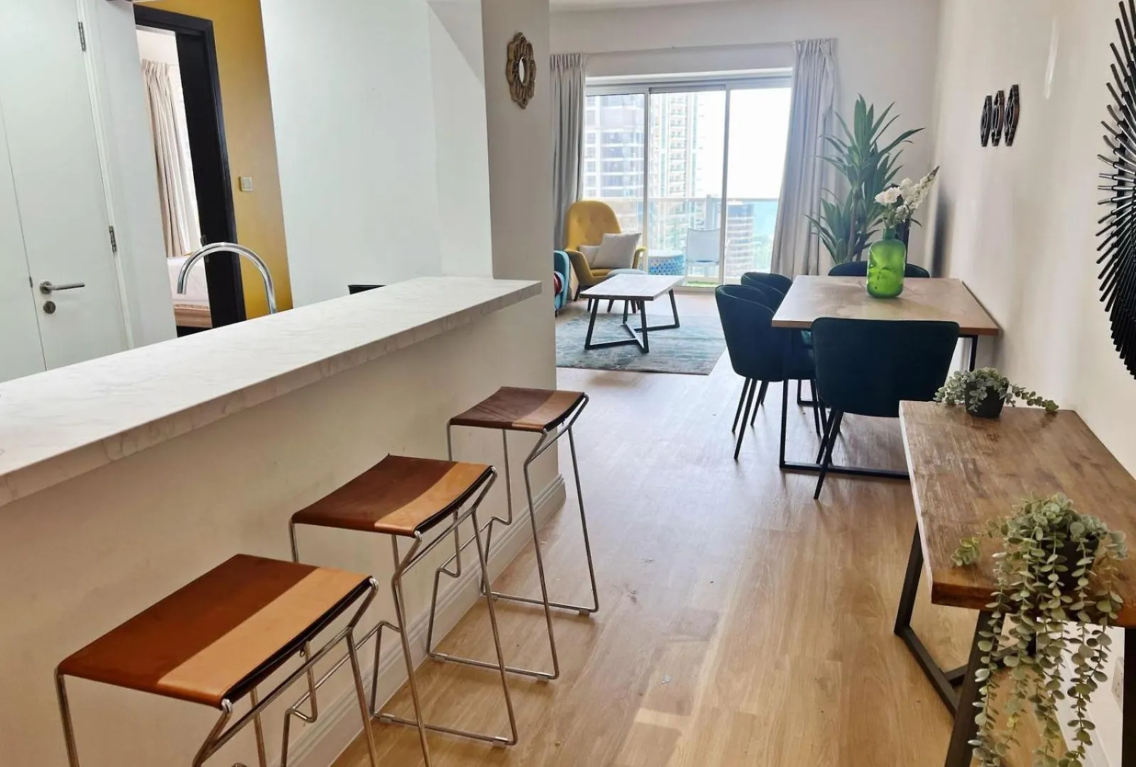 Newly Renovated Marina & Sea View Family Condo Dubai Apartment